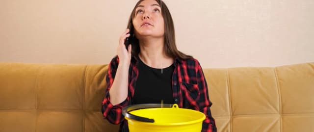 Zalewa mieszkanie? Dowiedz się, gdzie dzwonić po pomoc natychmiastową Zalewa mieszkanie? Dowiedz się, gdzie dzwonić po pomoc natychmiastową